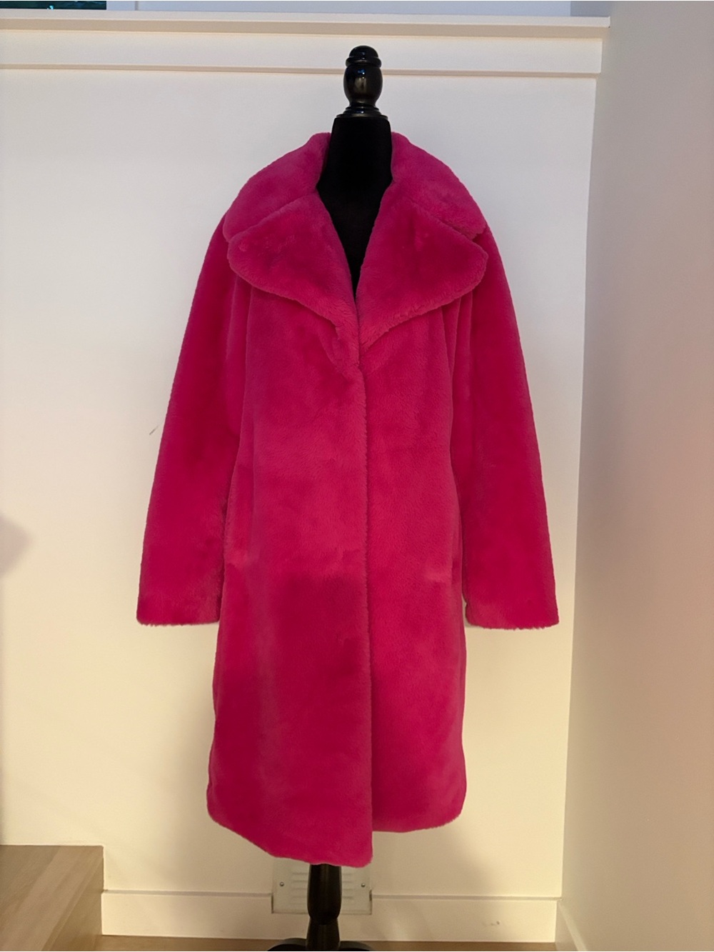 Avec Les Filles Bold Hot Pink Plush Faux Fur Coat
